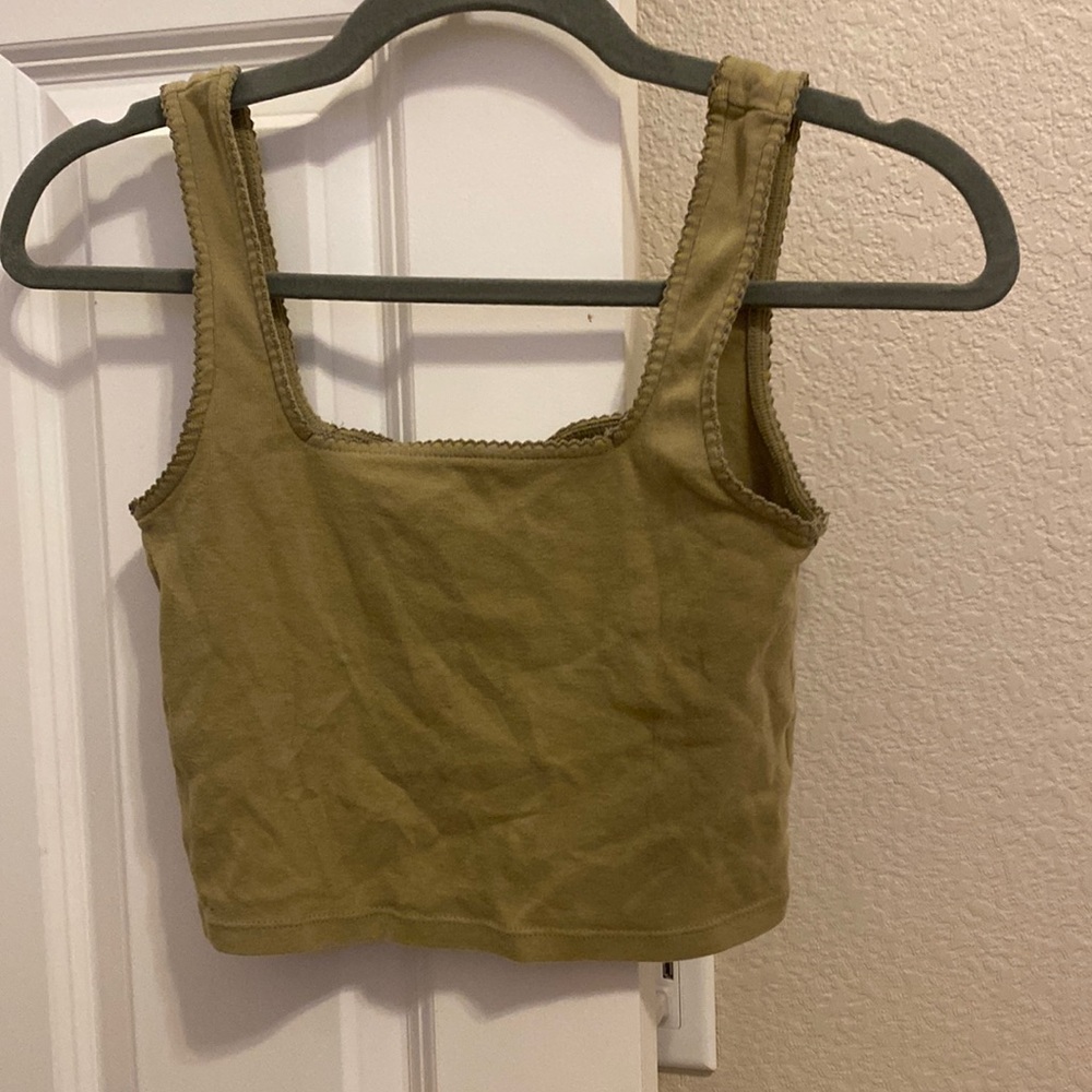 green cropped tank